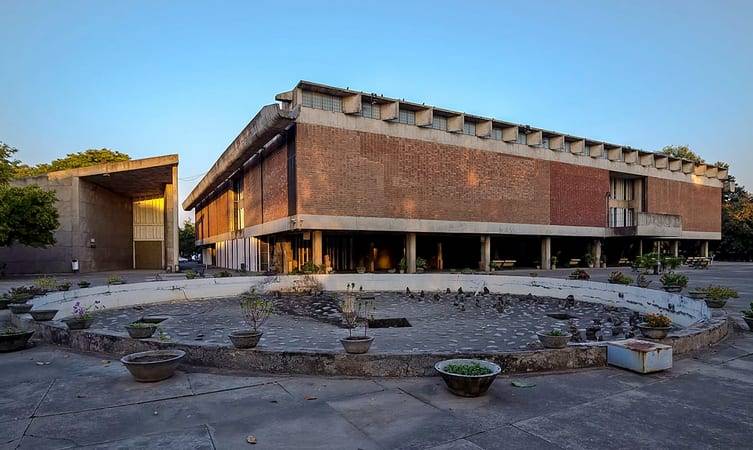 Hotels near Sector 42 Attawa Chandigarh